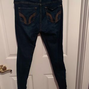 Hollister Jeans - Hollister Dark Wash Super Skinny Jeans Size 1R Hollister Jeans - Hollister Dark Wash Super Skinny Jeans Size 1R
